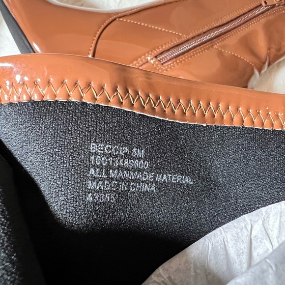 Wild Pair  Womens Becci Cognac Patent Zipper Booties Shoes 5M - Picture 6 of 6